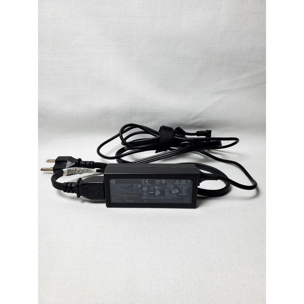 Genuine HP 45W Laptop Charger 19.5V 2.31A TPN-FA02 741727-001 854054-005 AC Adap